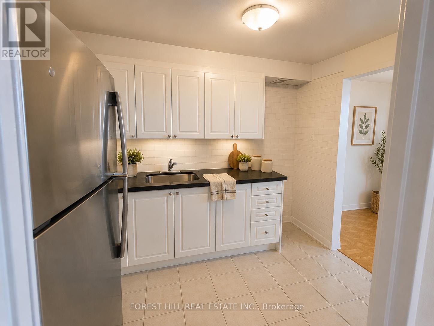 201 - 195 Kennedy Road, Brampton, Ontario L6W 3H2 - Photo 7 - W13468670