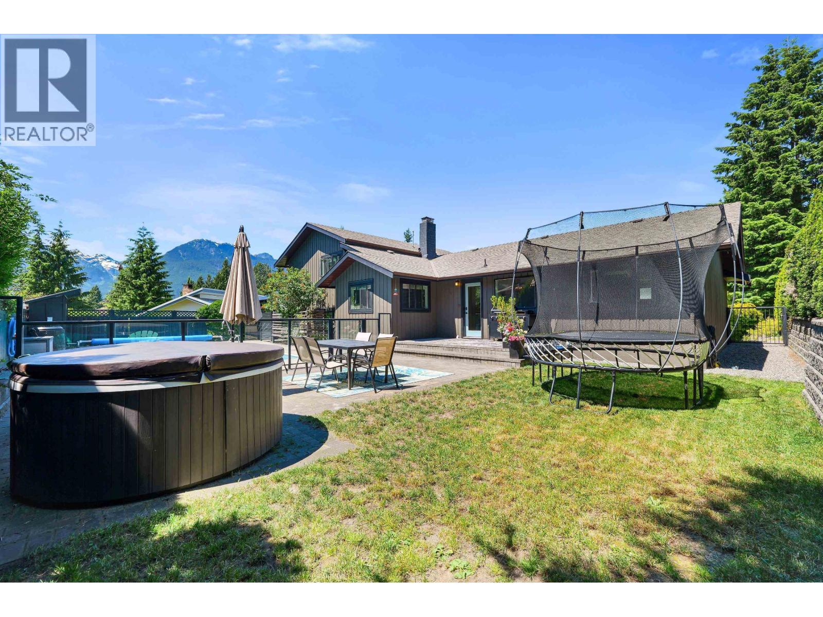 2539 Jura Crescent, Squamish, British Columbia  V0N 1T0 - Photo 34 - R3137656