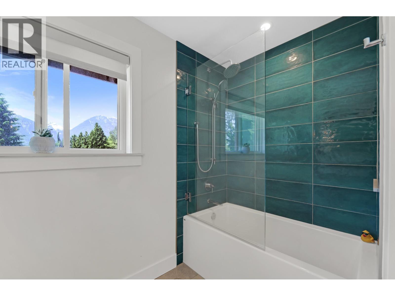 2539 Jura Crescent, Squamish, British Columbia  V0N 1T0 - Photo 20 - R3137656