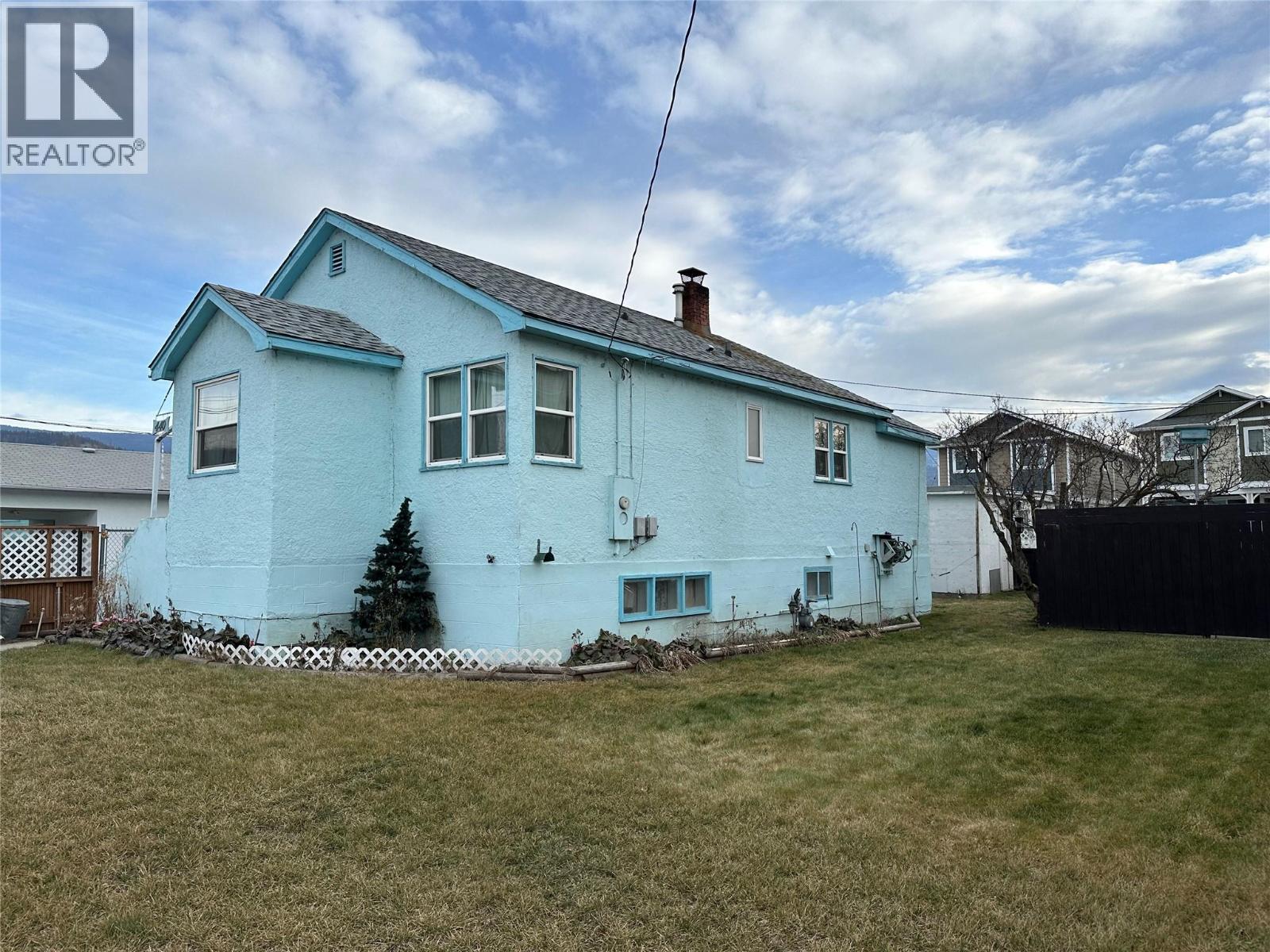 440 Westminster Avenue W, Penticton, British Columbia  V2A 1K5 - Photo 3 - 10374320