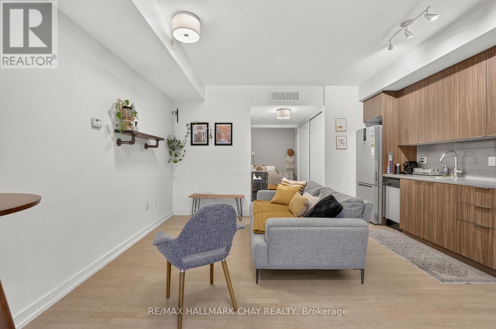 52 - 140 Broadview Avenue, Toronto, Ontario M4M 2G2 - Photo 4 - E13475262