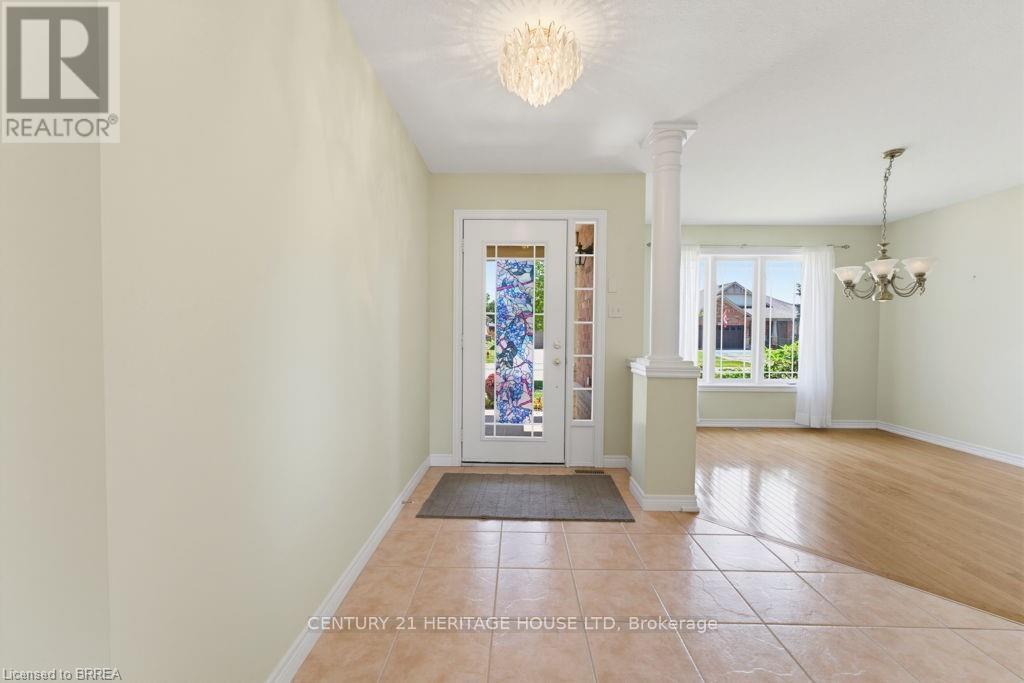 30 Cobblestone Drive, Brant, Ontario  N3L 4G1 - Photo 4 - X13475344