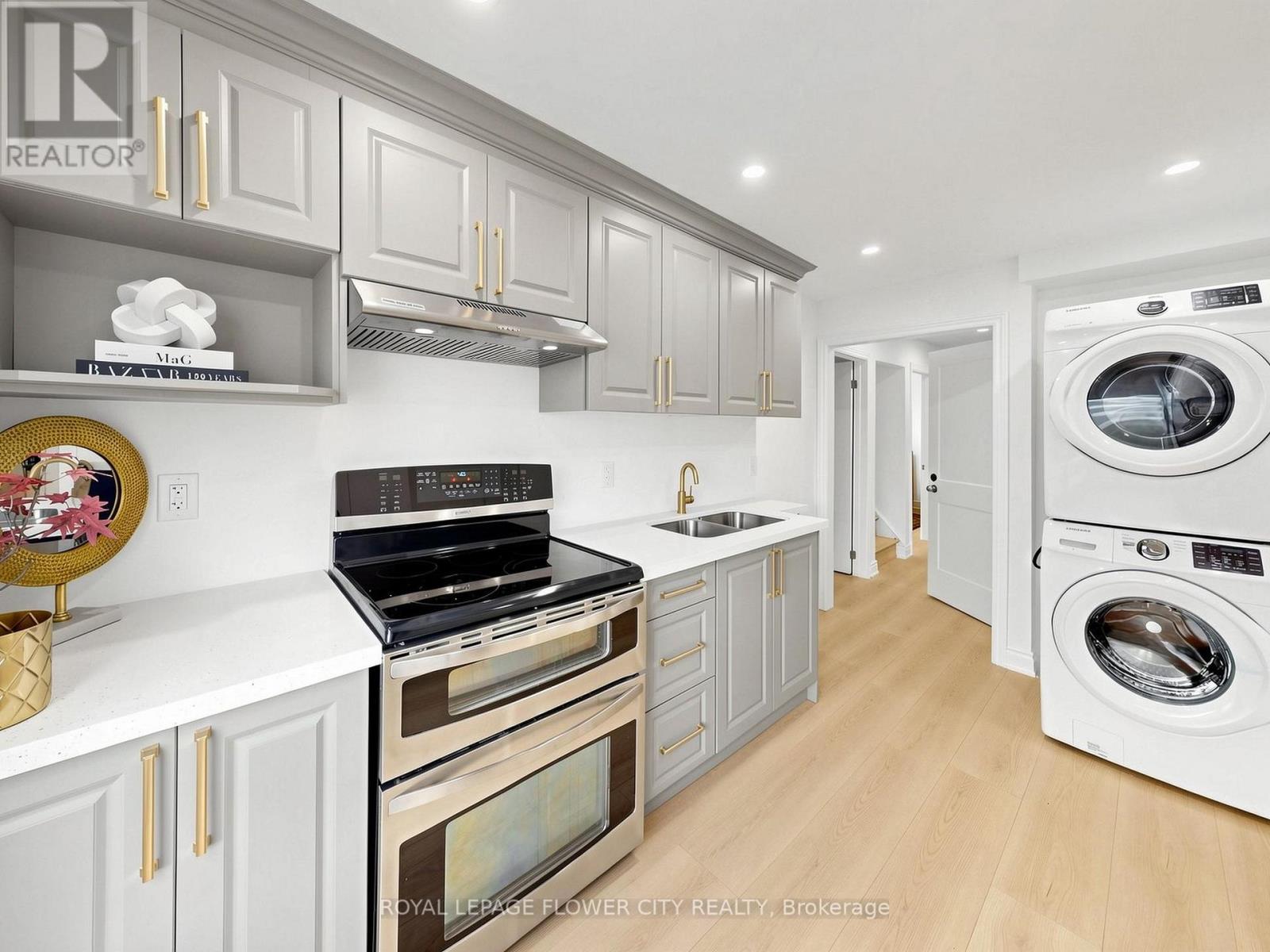 11 Holton Avenue N, Hamilton, Ontario  L8L 6H3 - Photo 34 - X13475376