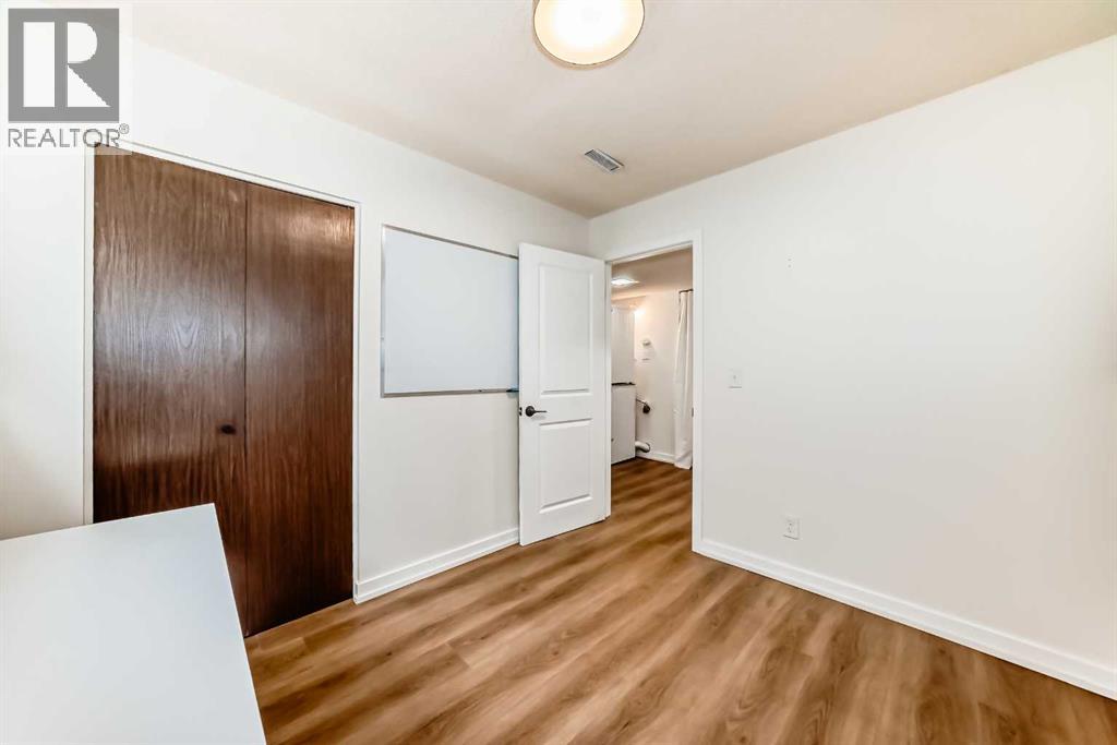 584 Woodhill Place SW, Calgary, Alberta  T2W 3L5 - Photo 26 - A2320553