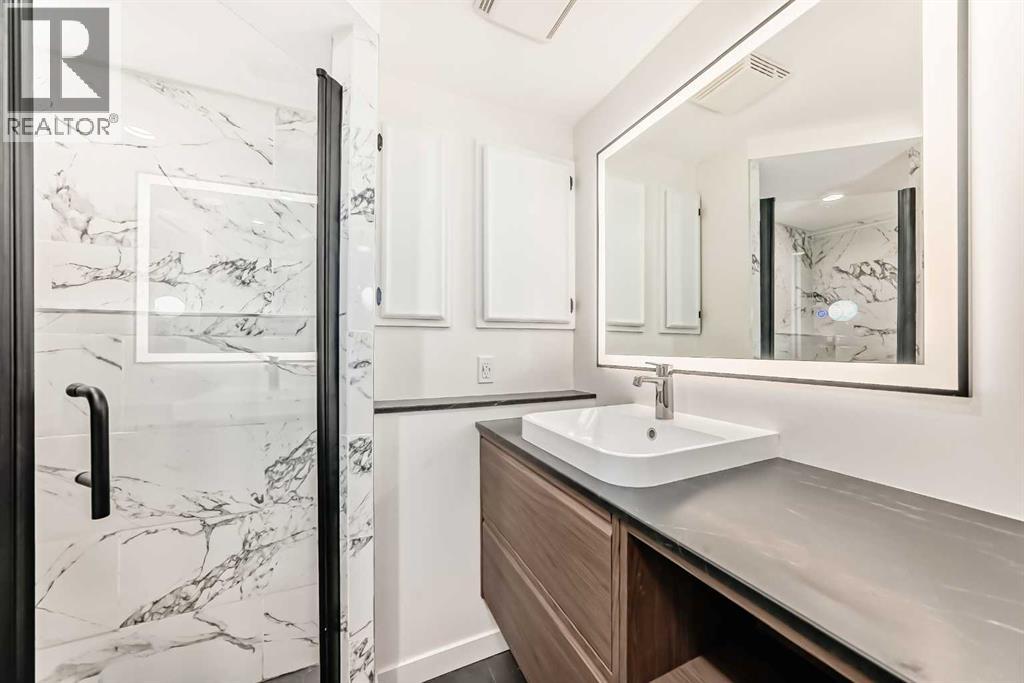 584 Woodhill Place SW, Calgary, Alberta  T2W 3L5 - Photo 22 - A2320553