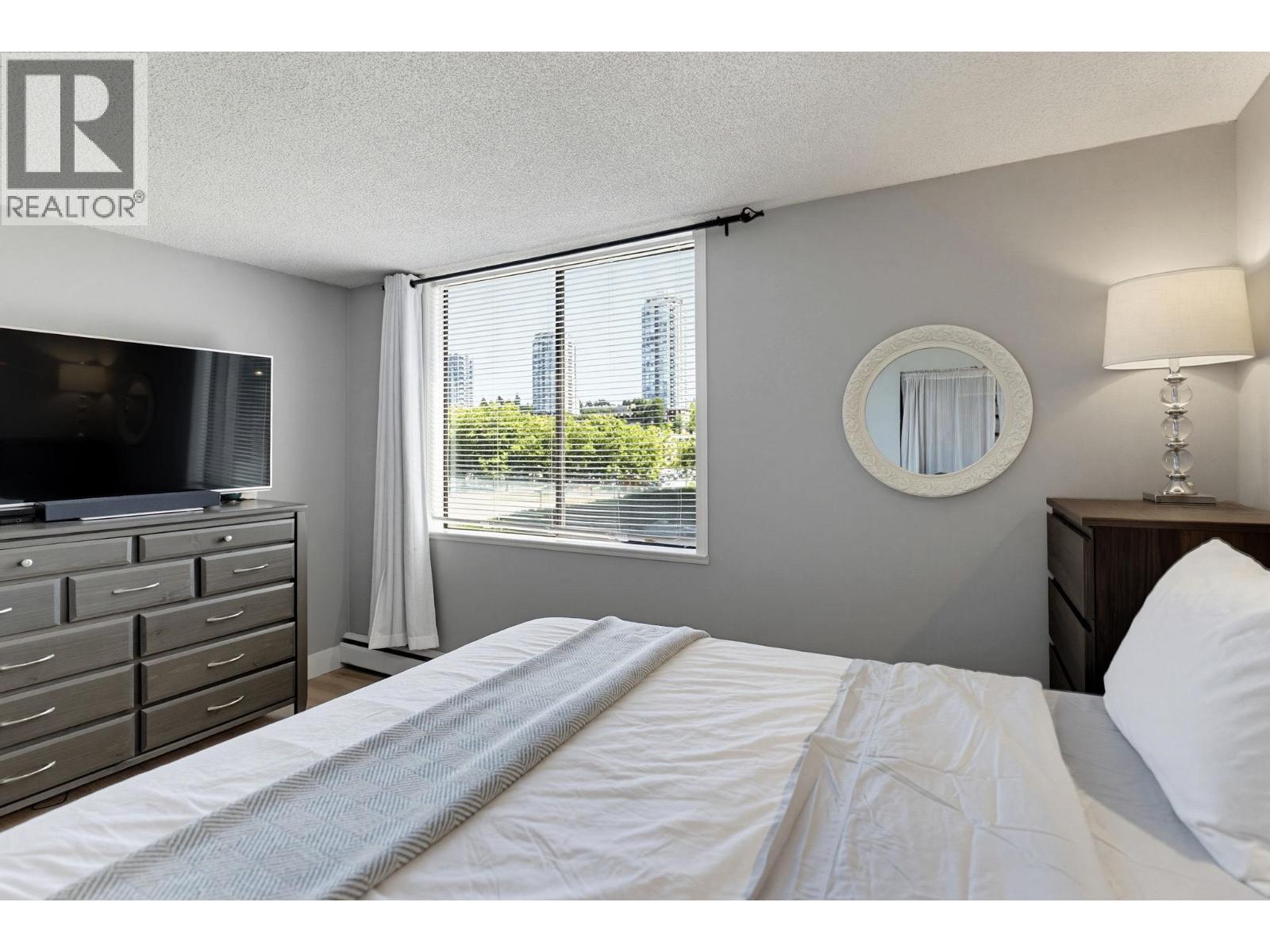 302 3737 Bartlett Court, Burnaby, British Columbia  V3J 7E3 - Photo 18 - R3138332