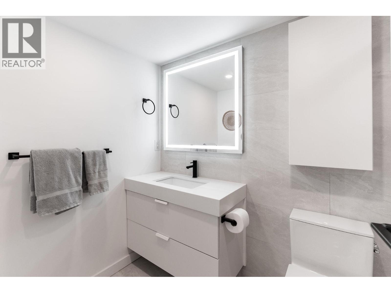 302 3737 Bartlett Court, Burnaby, British Columbia  V3J 7E3 - Photo 19 - R3138332