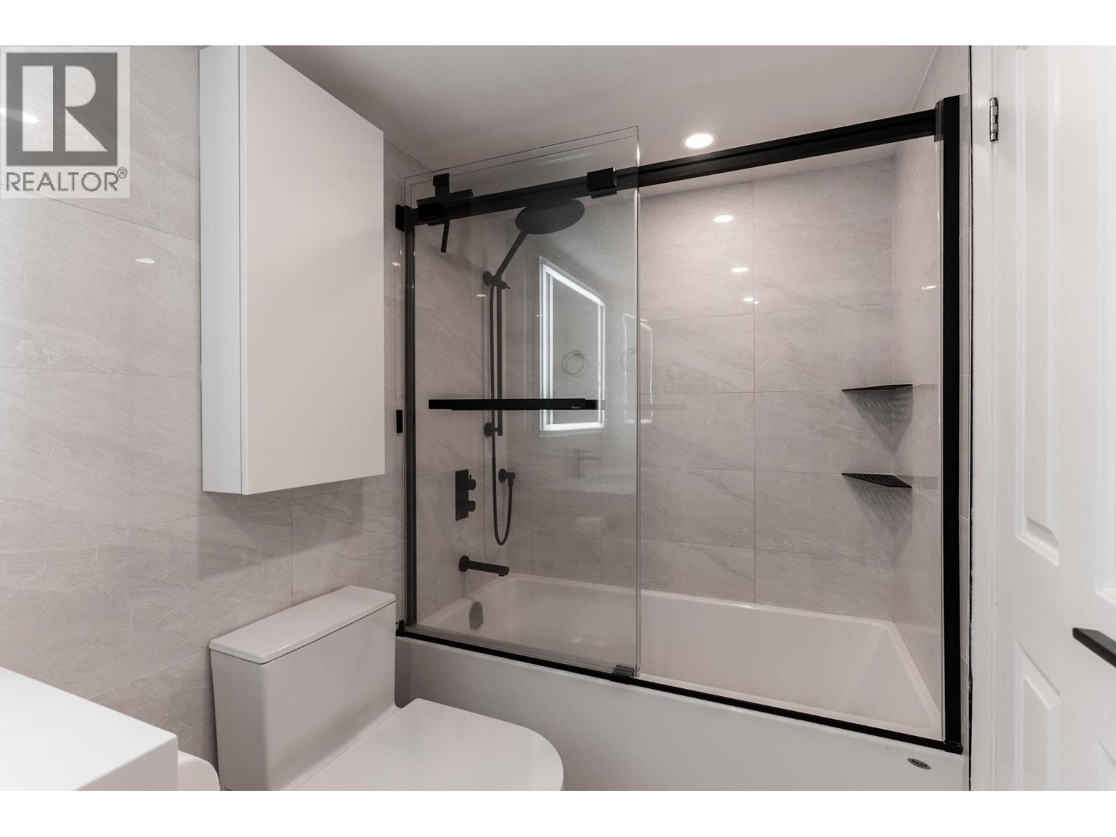302 3737 Bartlett Court, Burnaby, British Columbia  V3J 7E3 - Photo 20 - R3138332