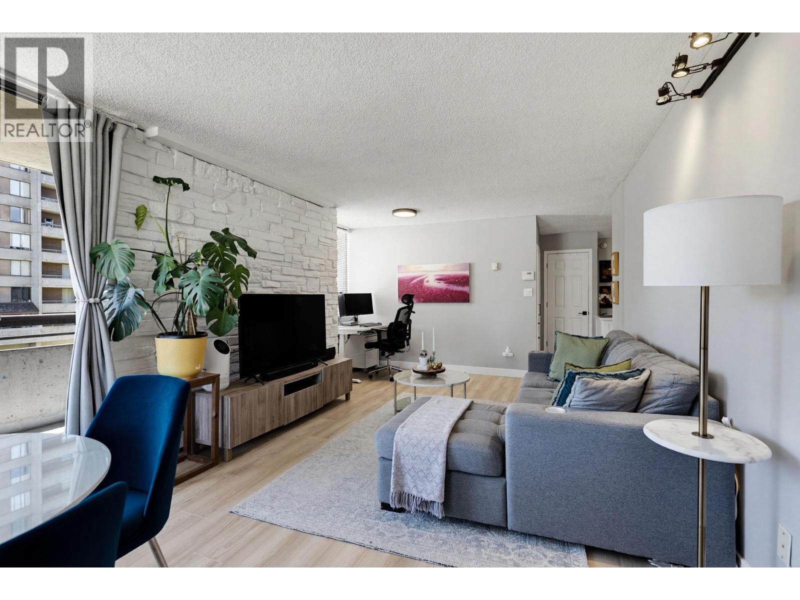 302 3737 Bartlett Court, Burnaby, British Columbia  V3J 7E3 - Photo 6 - R3138332