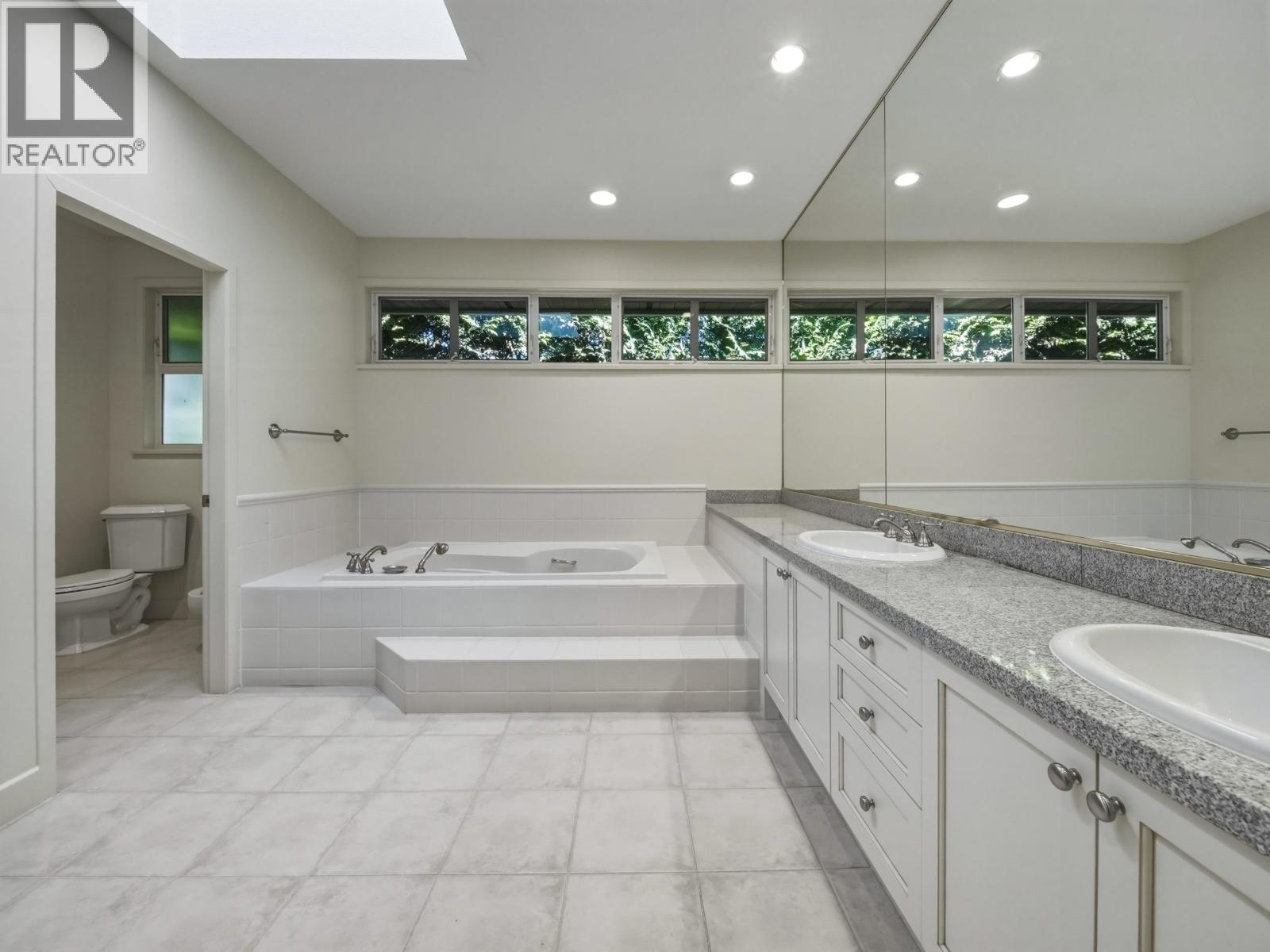 6231 Taylor Drive, West Vancouver, British Columbia V7W 1Y8 - Photo 23 - R3138329