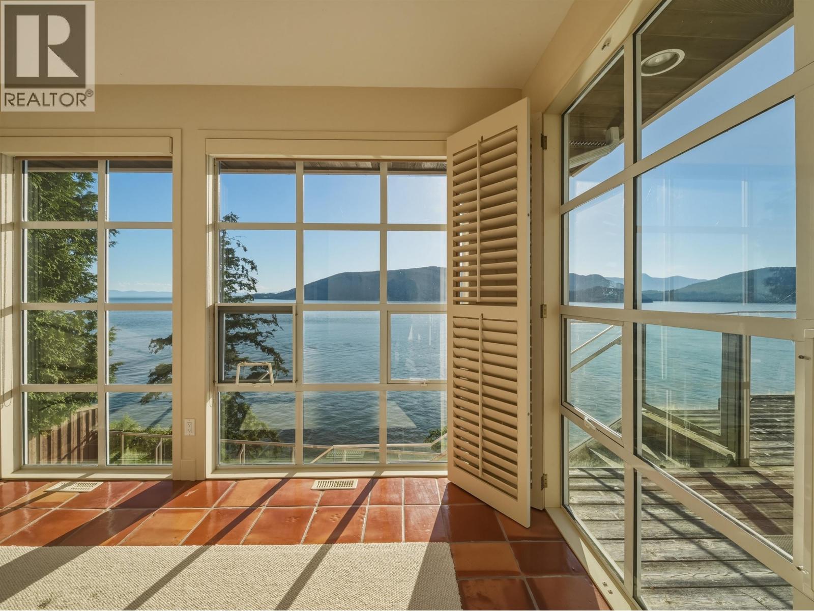 6231 Taylor Drive, West Vancouver, British Columbia V7W 1Y8 - Photo 25 - R3138329
