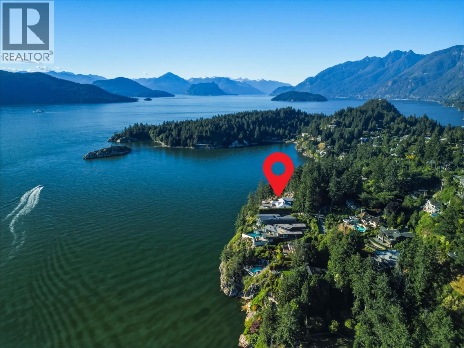 6231 Taylor Drive, West Vancouver, British Columbia V7W 1Y8 - Photo 3 - R3138329
