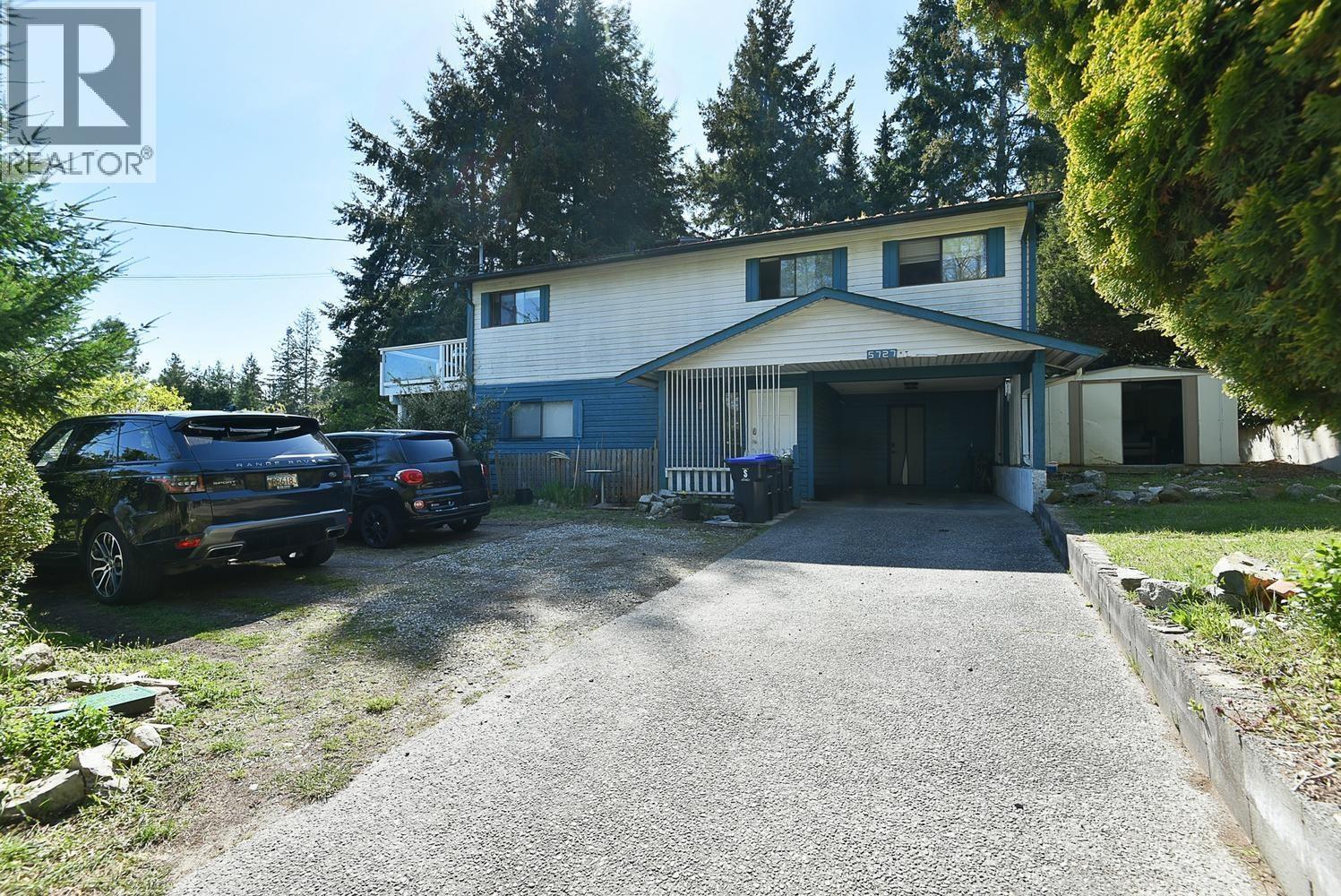 5727 TRAIL AVENUE, Sechelt, British Columbia