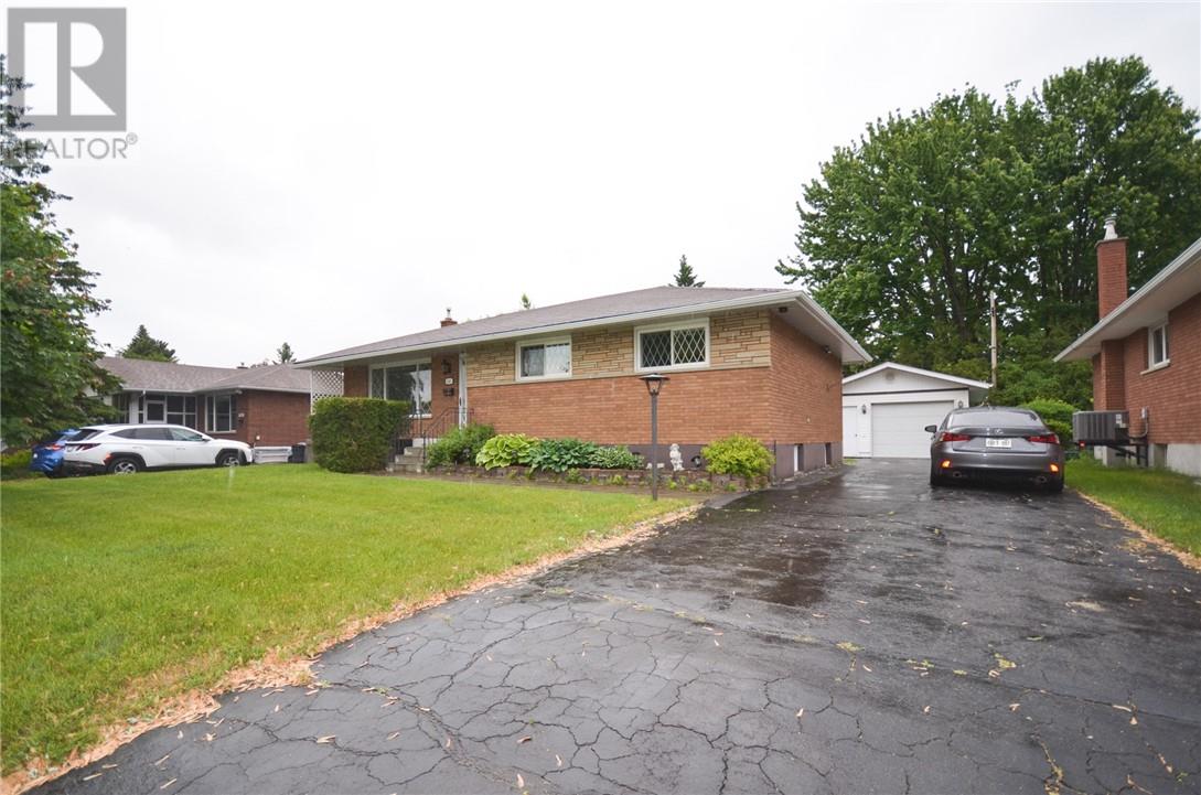 640 Westmount, Sudbury, Ontario  P3A 1B5 - Photo 1 - 2128738