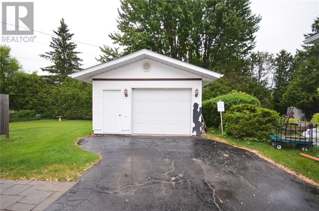 640 Westmount, Sudbury, Ontario  P3A 1B5 - Photo 2 - 2128738