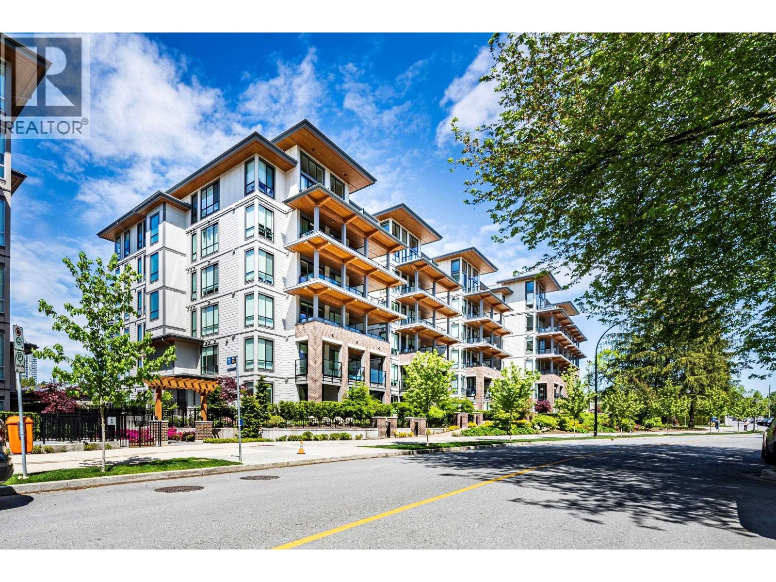 406 7599 15th Street, Burnaby, British Columbia V3N 0H9 - Photo 1 - R3138273