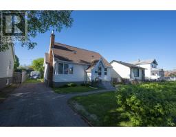 367 Empire Avenue East, Thunder Bay, Ontario