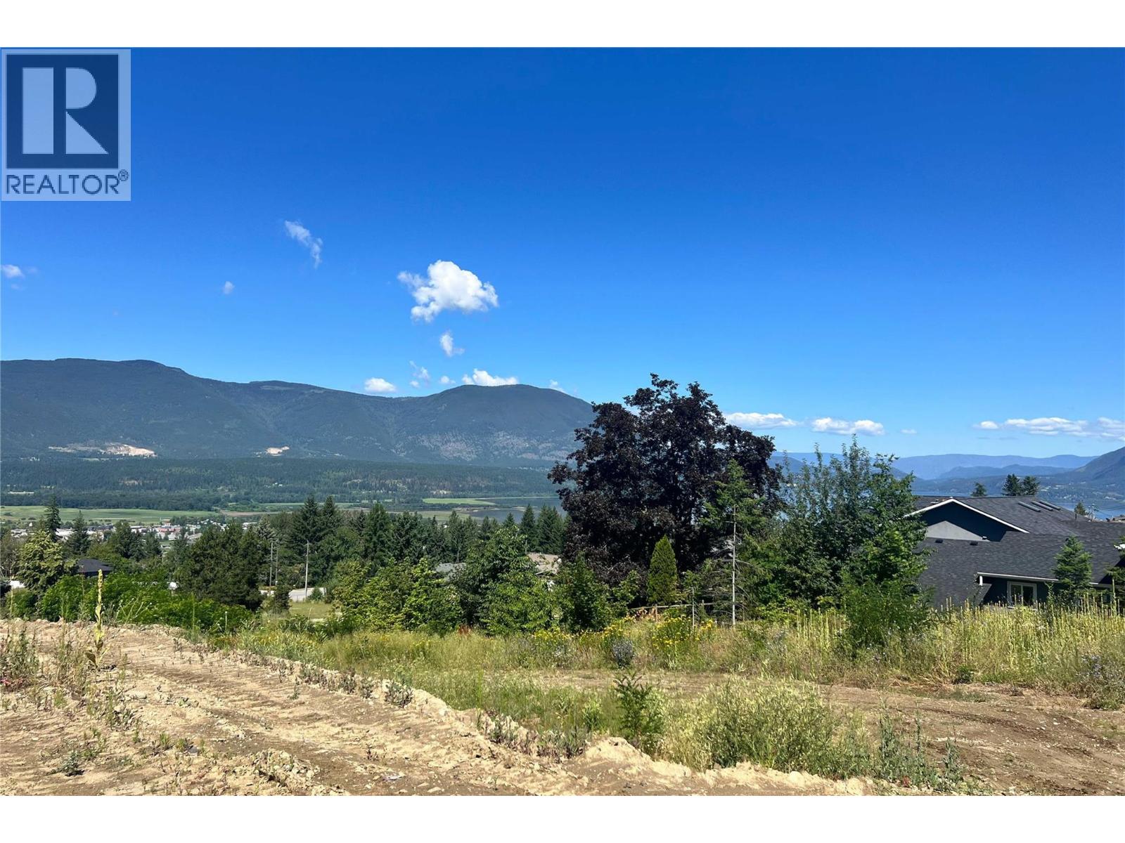 1181 16 Avenue SE, Salmon Arm, British Columbia  V1E 2R5 - Photo 5 - 10356183