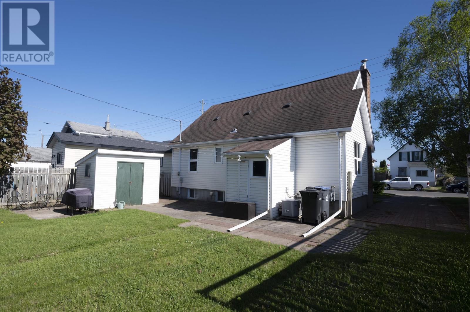 367 Empire Avenue East, Thunder Bay, Ontario  P7E 4S2 - Photo 38 - TB2601518