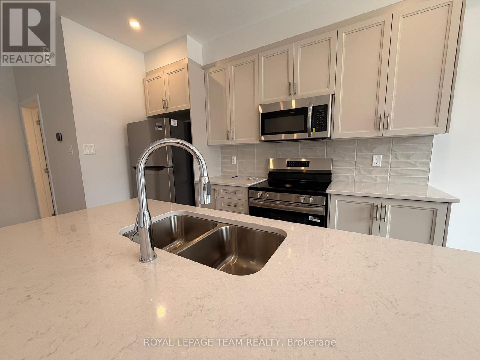377 Bankside Way, Ottawa, Ontario K2J 7M8 - Photo 9 - X13475552