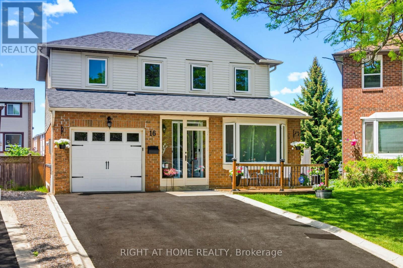 16 MARENGO COURT S, Brampton, Ontario