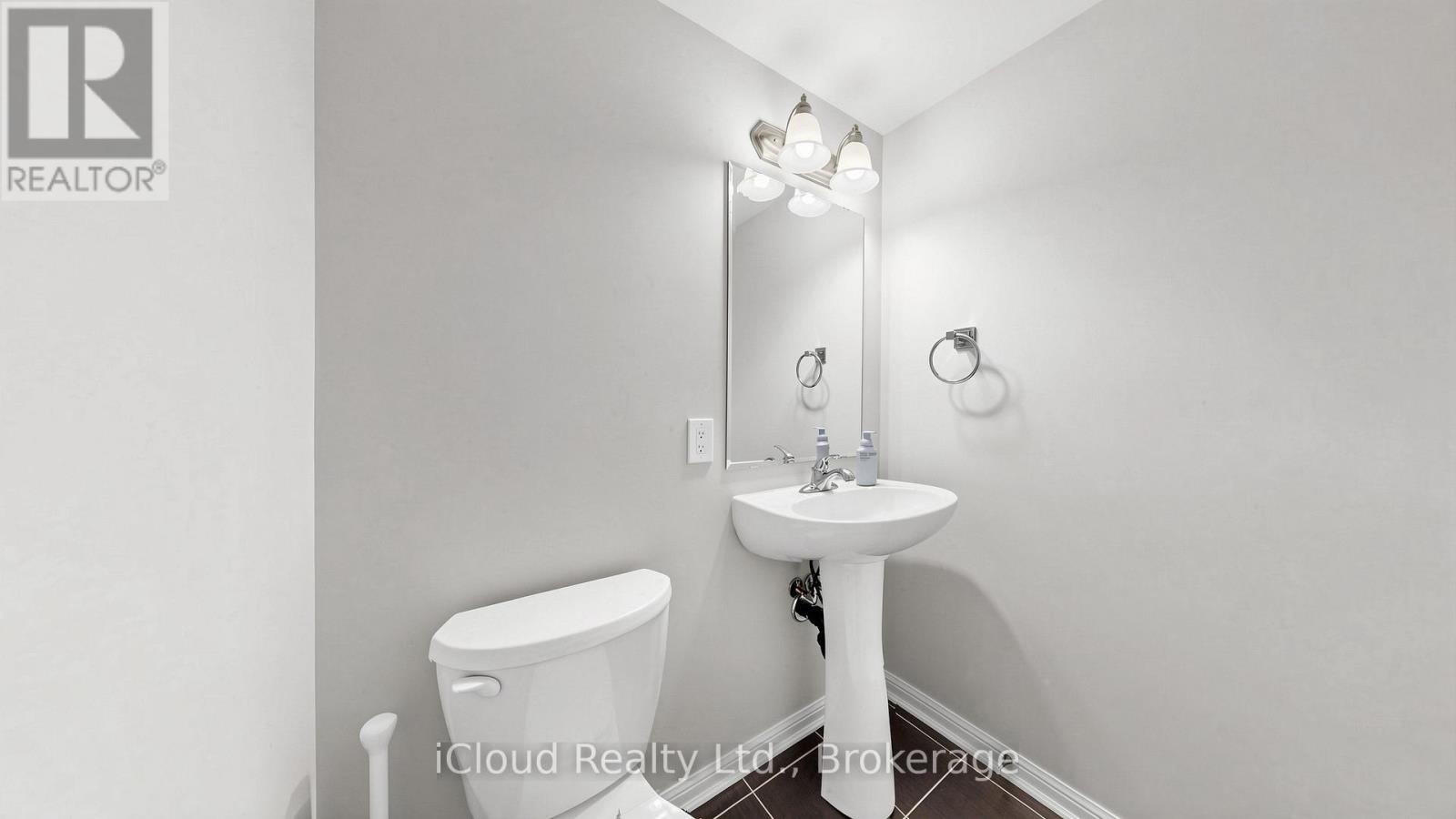 118 Baycliffe Crescent, Brampton, Ontario  L7A 3Z4 - Photo 7 - W13475484