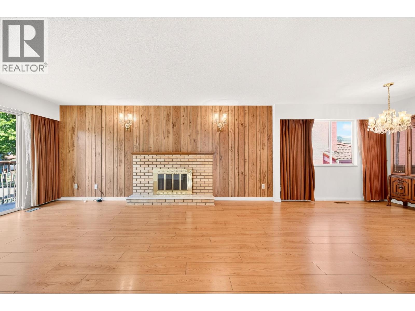 2463 Galt Street, Vancouver, British Columbia  V5R 2R8 - Photo 2 - R3138321