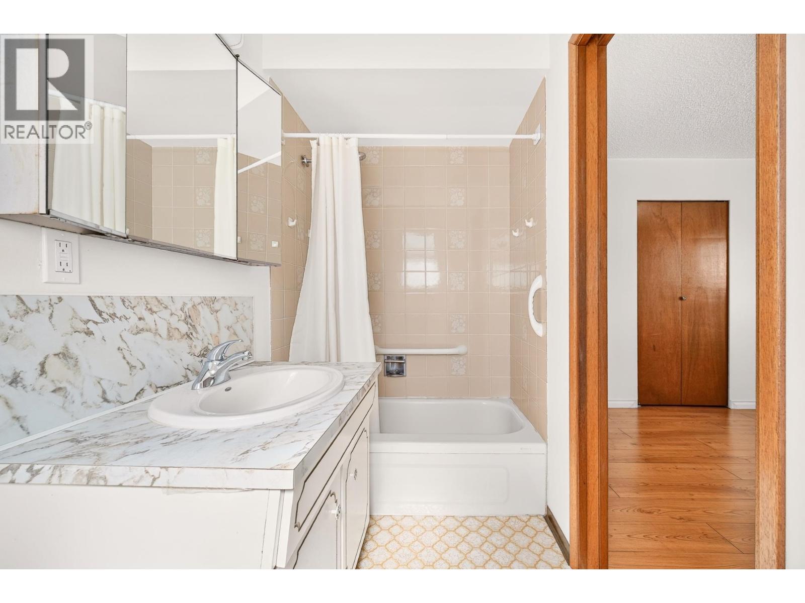 2463 Galt Street, Vancouver, British Columbia  V5R 2R8 - Photo 12 - R3138321