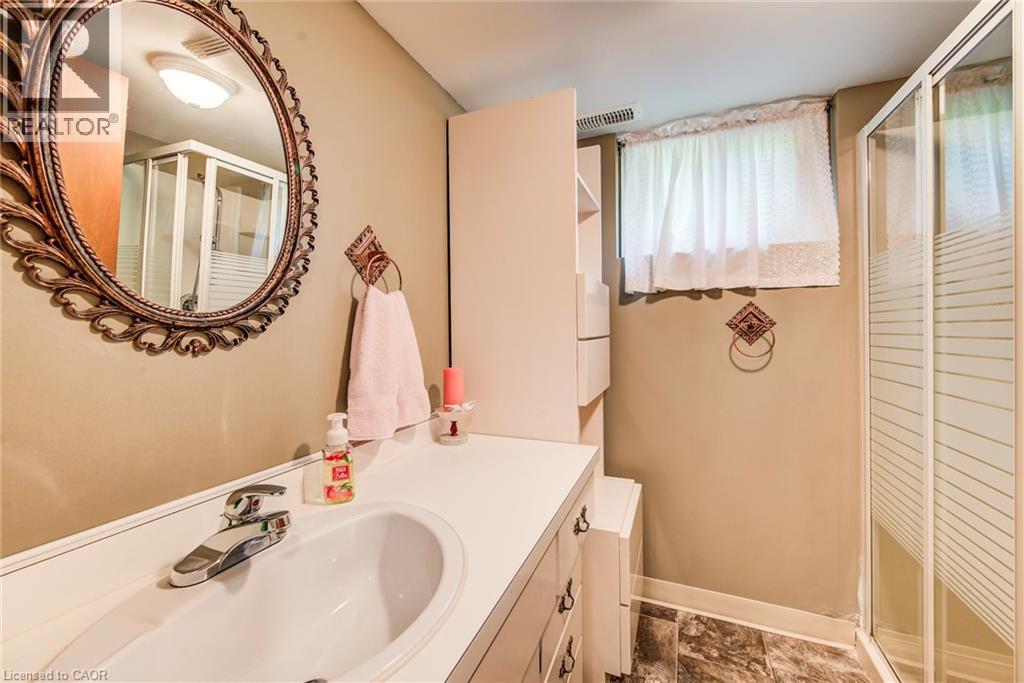 104 Elgin Crescent, Waterloo, Ontario  N2J 2S2 - Photo 38 - 40838731