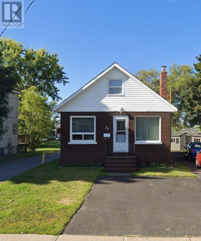 37 Albert ST E, Sault Ste. Marie, Ontario