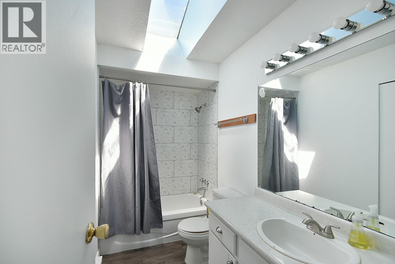 5727 Trail Avenue, Sechelt, British Columbia  V7Z 0H8 - Photo 10 - R3114192