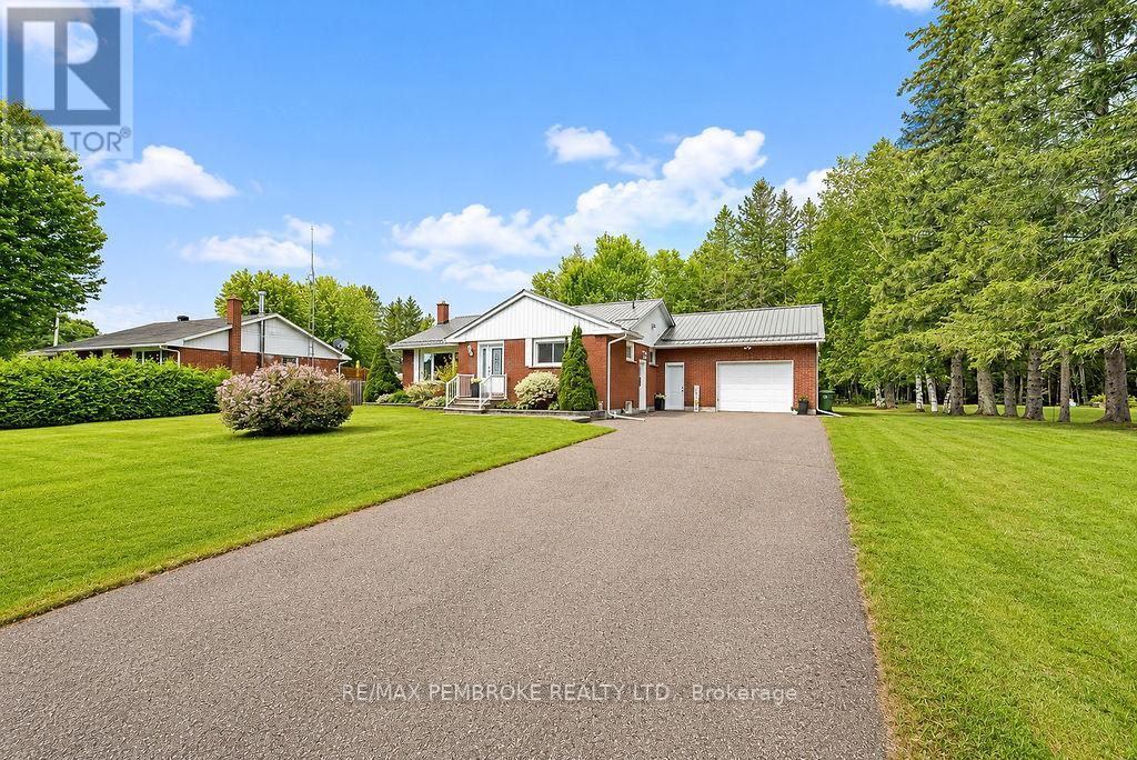92 Ken Avenue, Laurentian Valley, Ontario  K8A 6W5 - Photo 4 - X13475580