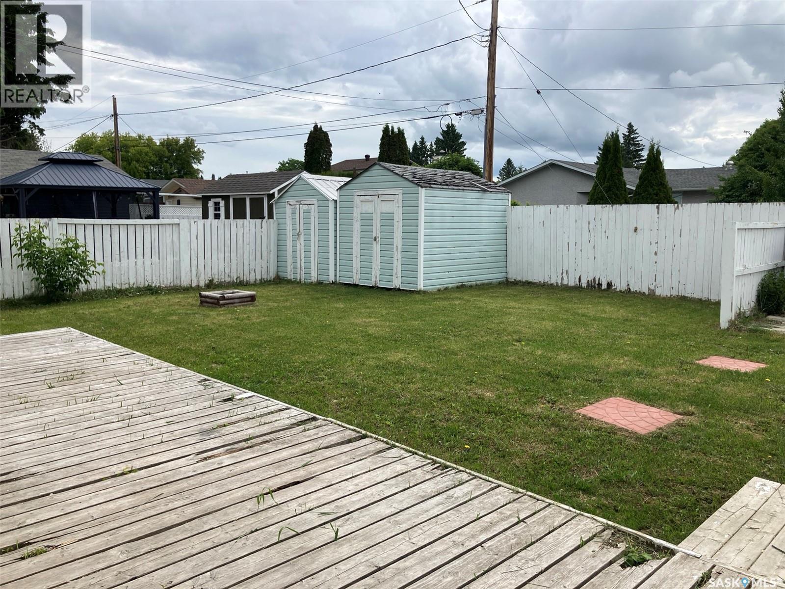 911 1st Street W, Nipawin, Saskatchewan  S0E 1E0 - Photo 3 - SK040172
