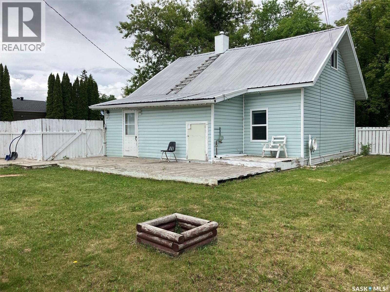 911 1st Street W, Nipawin, Saskatchewan  S0E 1E0 - Photo 5 - SK040172