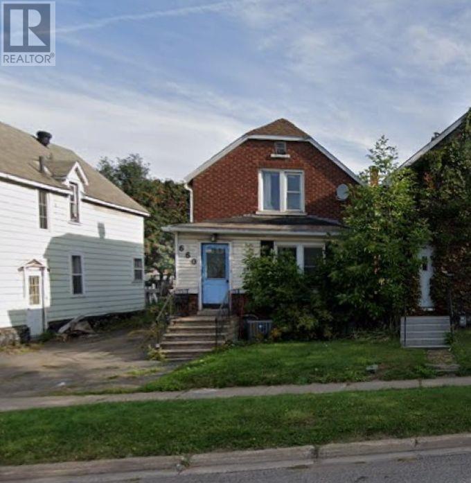 660 Queen St W, Sault Ste. Marie, Ontario  P6A 1A9 - Photo 2 - SM260237
