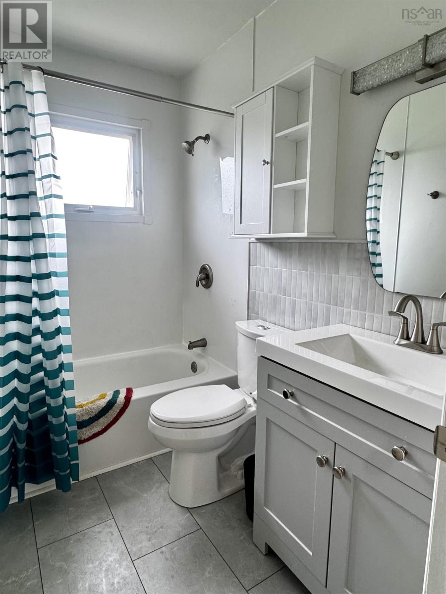 12 Don Gordon Street, Glace Bay, Nova Scotia  B1A 6A2 - Photo 14 - 202615266