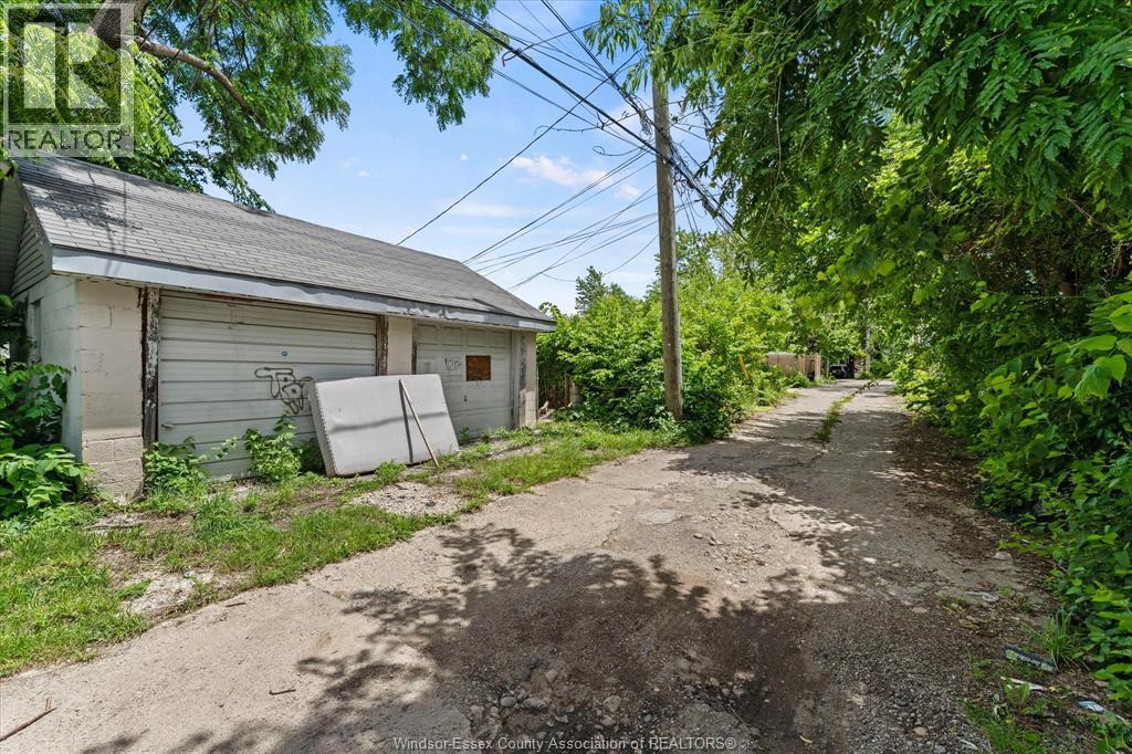 537 Mcewan Avenue, Windsor, Ontario  N9B 2E7 - Photo 32 - 26014649
