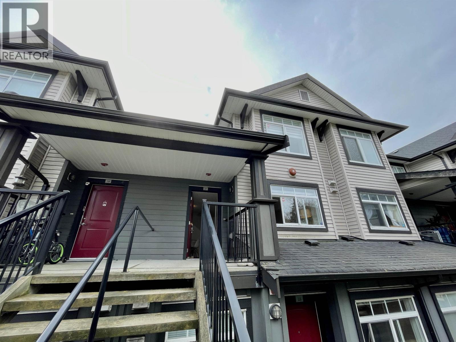 37 7428 14TH AVENUE