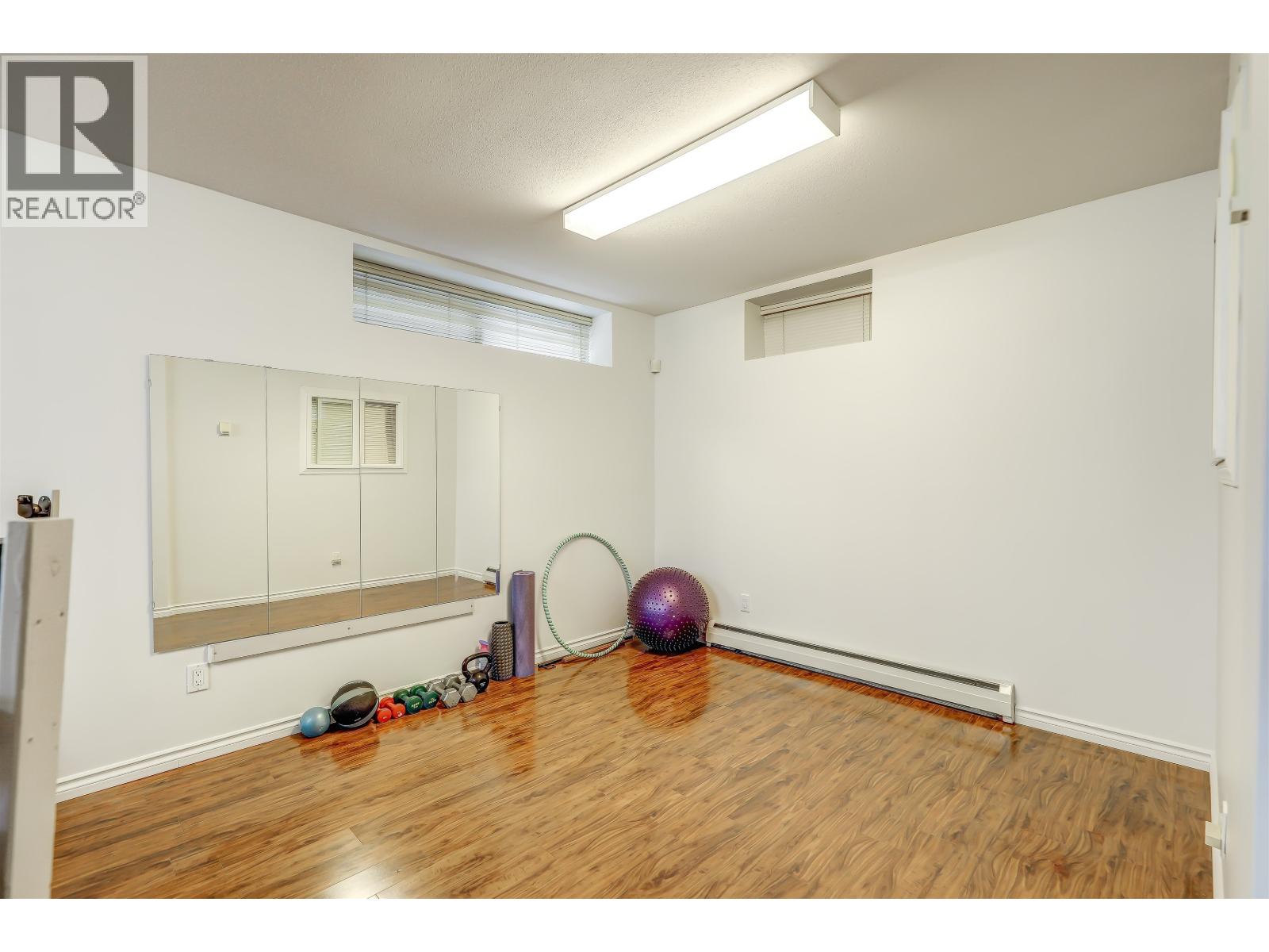 4723 Village Drive, Burnaby, British Columbia  V5G 4V7 - Photo 27 - R3138346