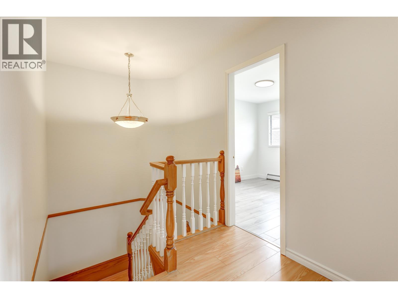 4723 Village Drive, Burnaby, British Columbia  V5G 4V7 - Photo 24 - R3138346