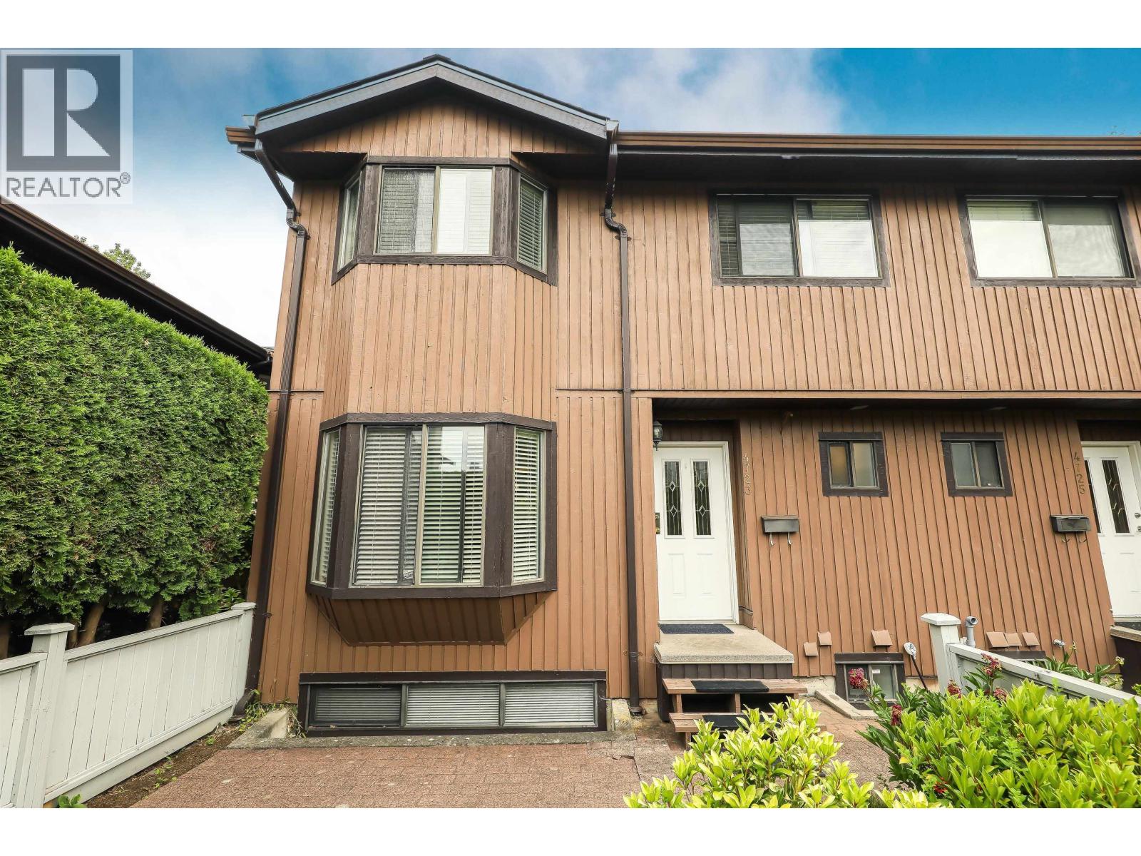4723 Village Drive, Burnaby, British Columbia  V5G 4V7 - Photo 38 - R3138346