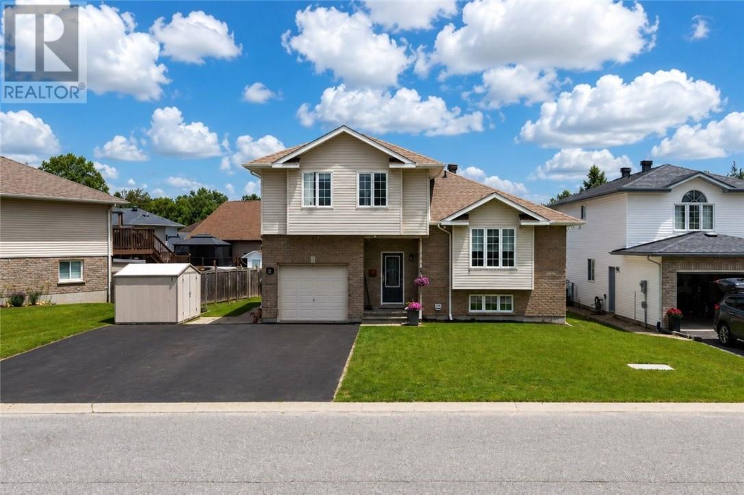 214 Ravina Ave, Garson, Ontario