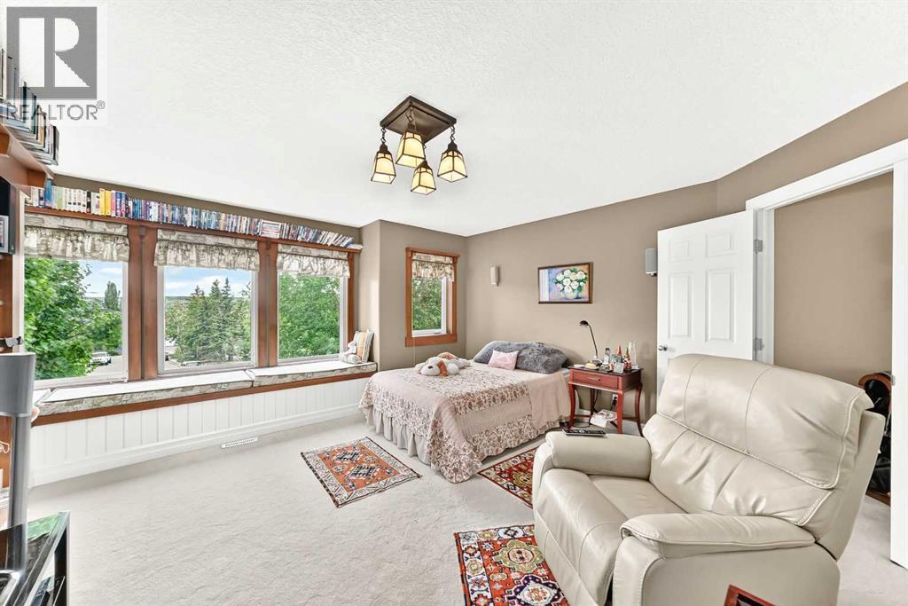 1748 Hidden Creek Way NW, Calgary, Alberta  T3A 6H5 - Photo 40 - A2322225
