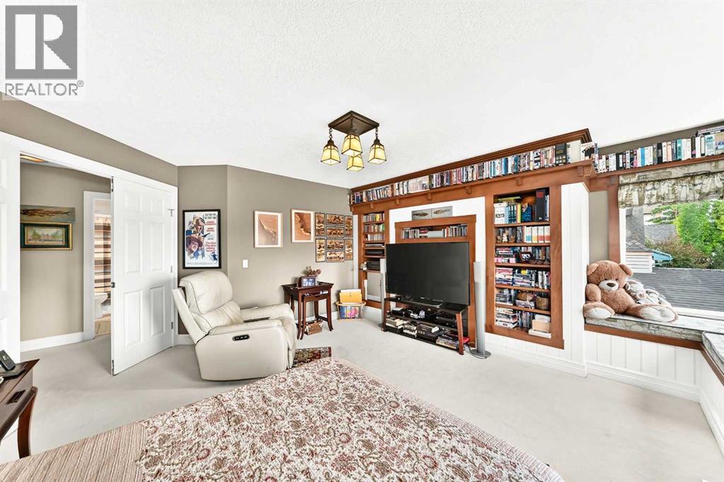 1748 Hidden Creek Way NW, Calgary, Alberta  T3A 6H5 - Photo 39 - A2322225