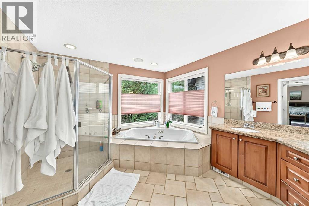 1748 Hidden Creek Way NW, Calgary, Alberta  T3A 6H5 - Photo 34 - A2322225