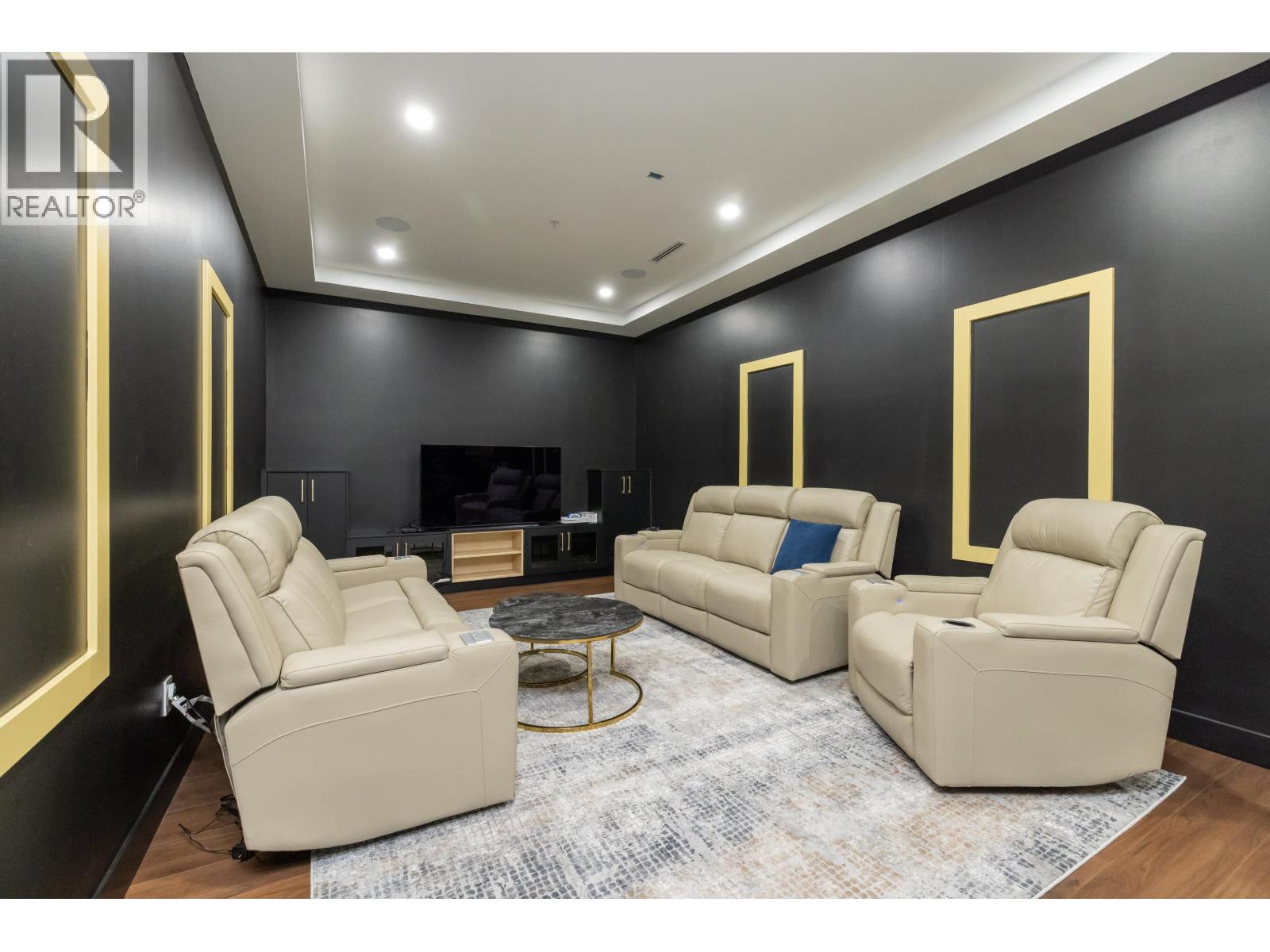 1421 BARBERRY DRIVE