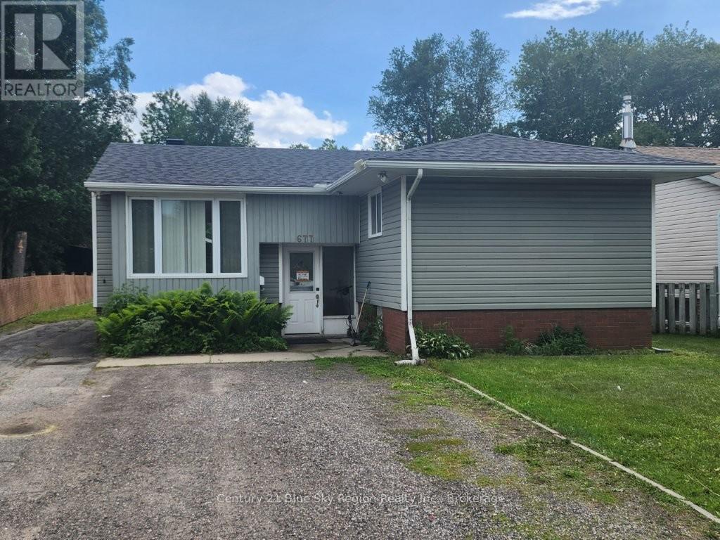 677 TACKABERRY DRIVE, North Bay, Ontario