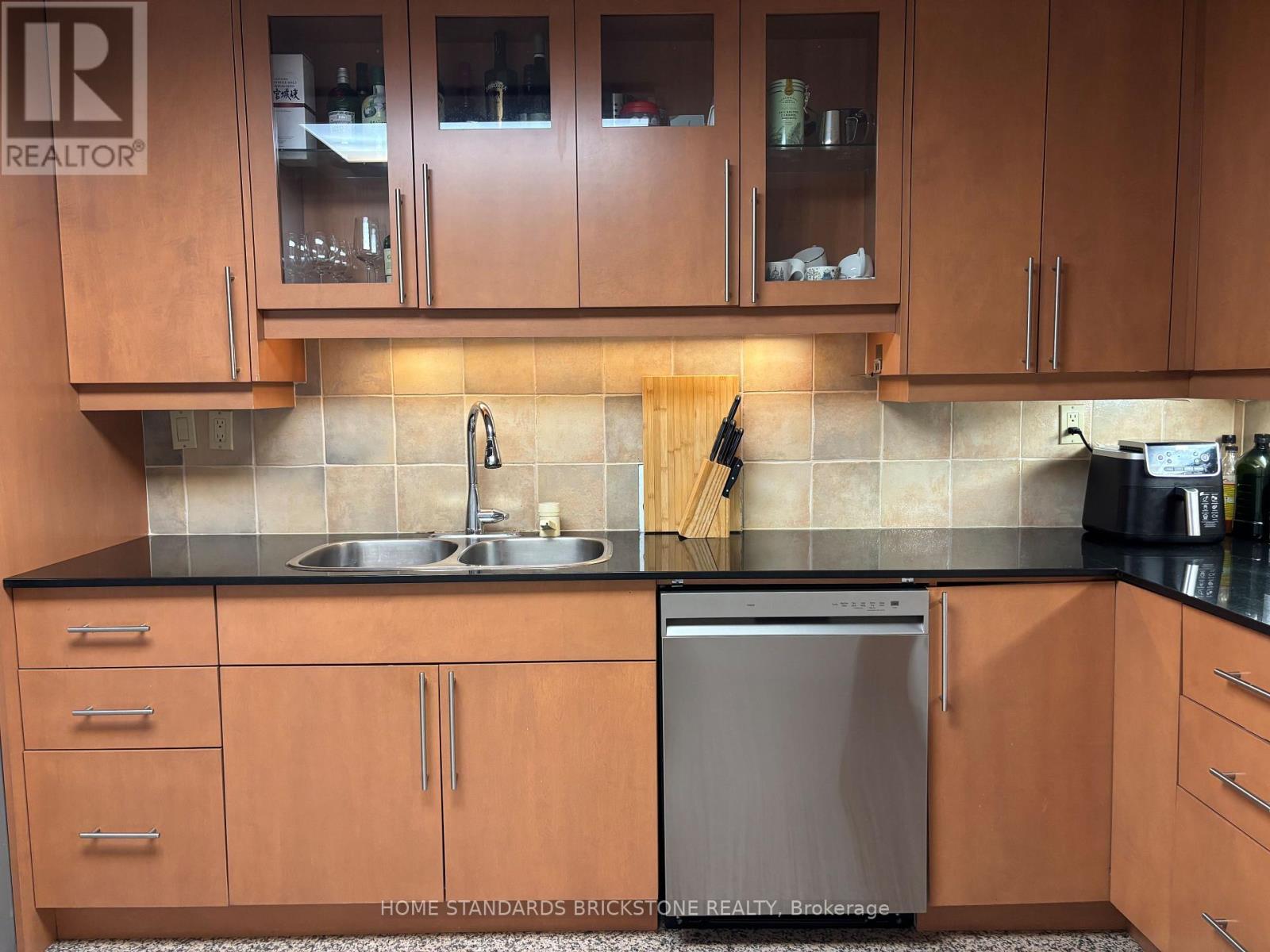 202 - 9 Greenbriar Road, Toronto, Ontario  M2K 1H4 - Photo 15 - C13475660