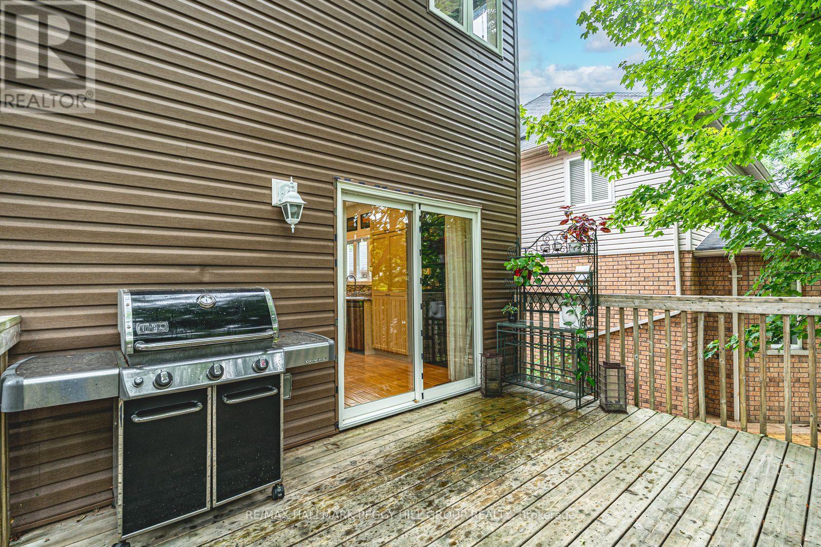 11 Oakmont Avenue, Oro-Medonte, Ontario  L0L 2L0 - Photo 20 - S13475644