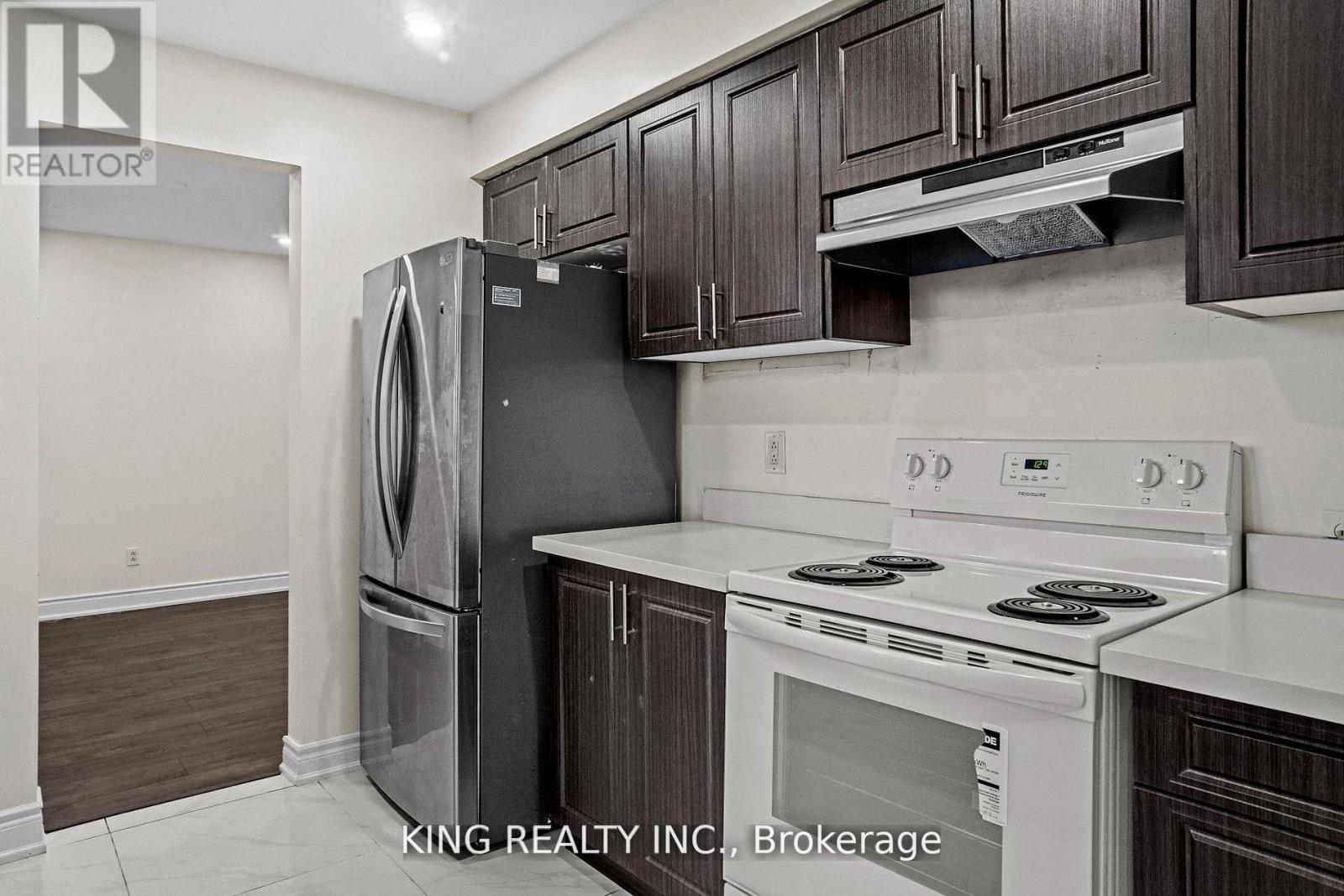 16 Wimbledon Court, Brampton, Ontario  L6V 2S4 - Photo 15 - W13475656